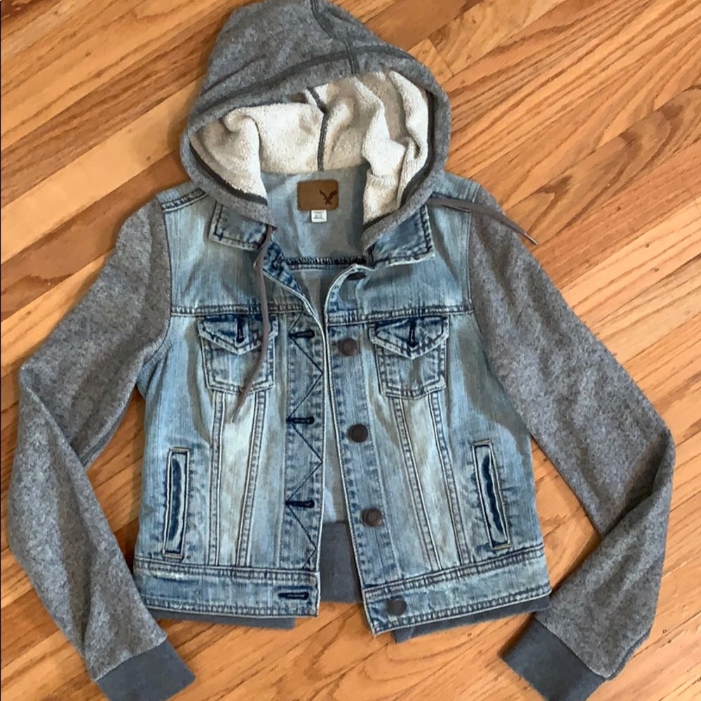 American Eagle denim jacket with hood- XS